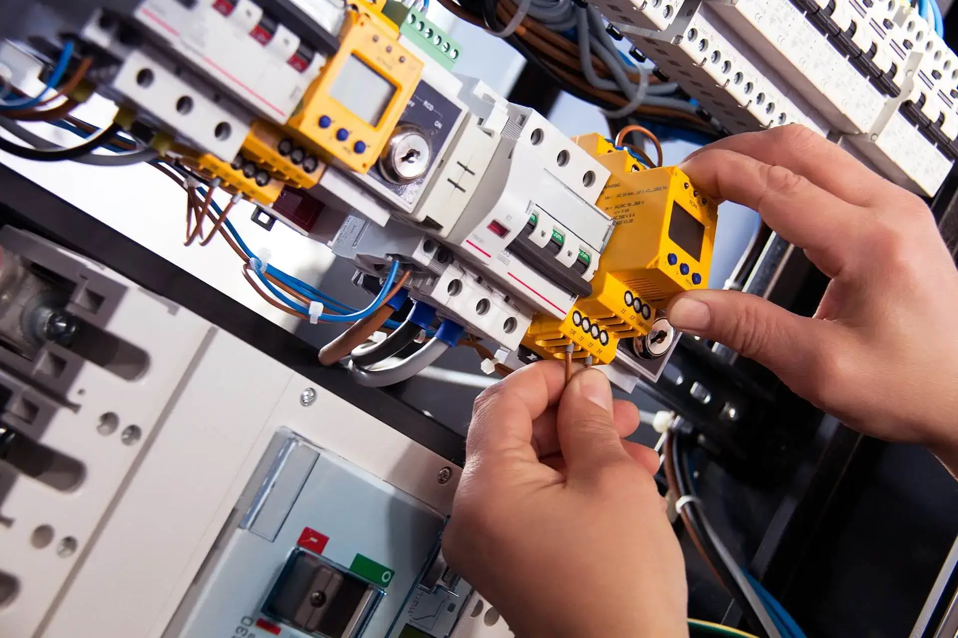 Certified electricians in Battersea