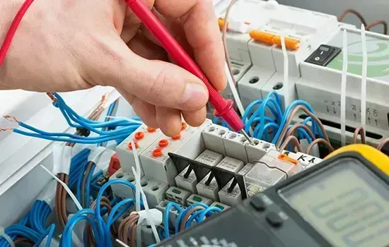 Professional electrician in Battersea